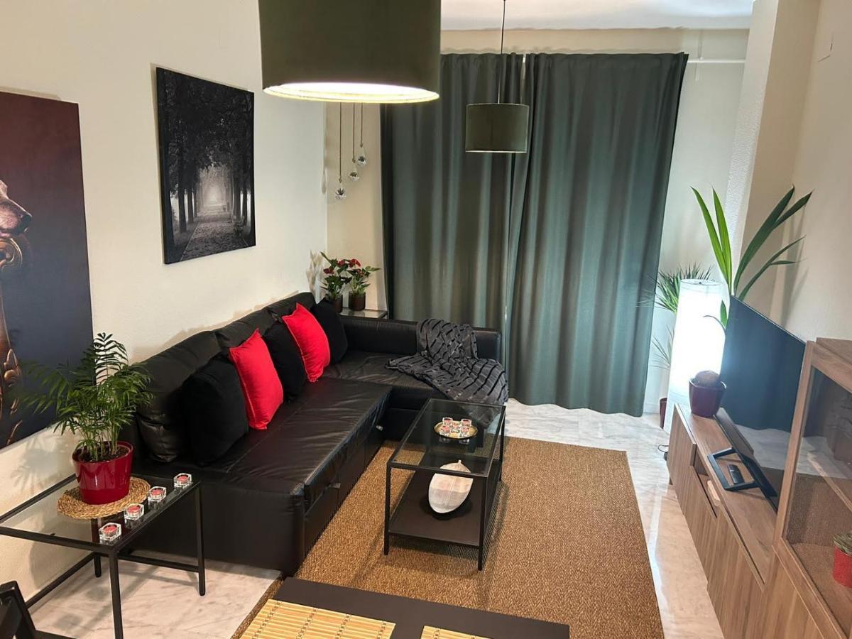 Apartamento Suite Torre Alta Parking Gratis Sevilha Exterior foto