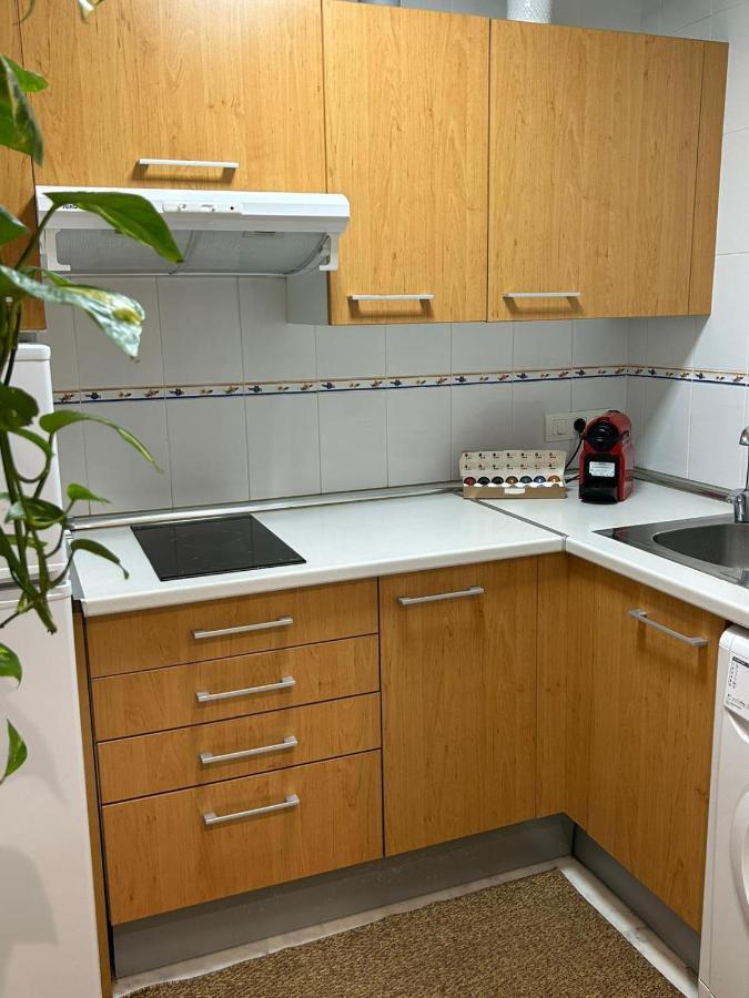 Apartamento Suite Torre Alta Parking Gratis Sevilha Exterior foto