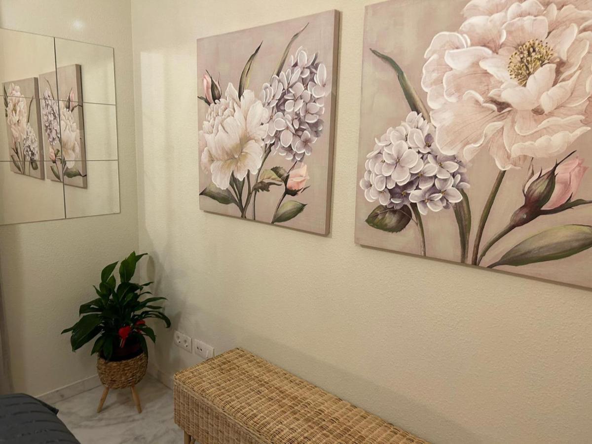 Apartamento Suite Torre Alta Parking Gratis Sevilha Exterior foto